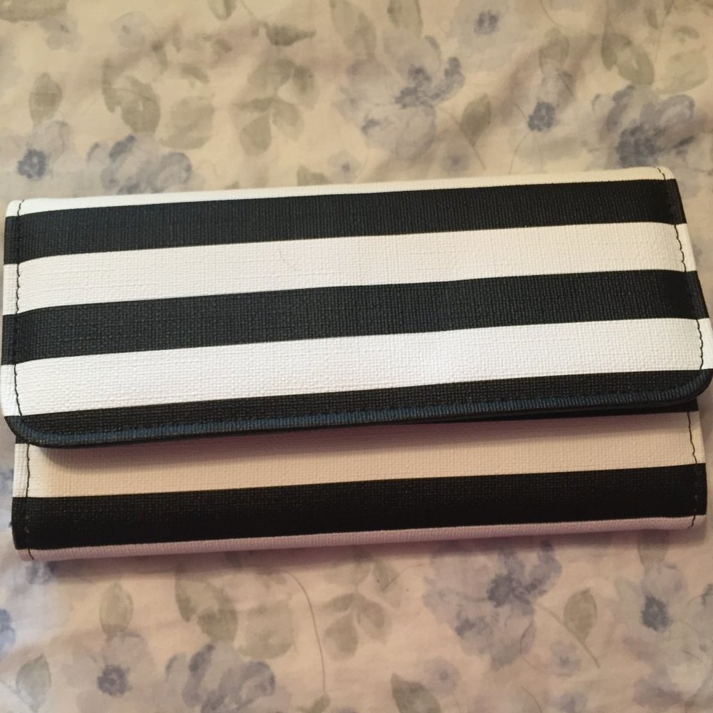 Kut from the Kloth Wallet - NEW!